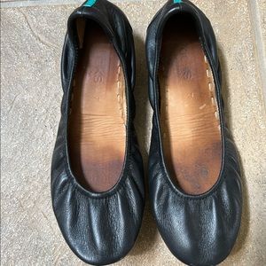 Tiek matte black size 7 classic flat